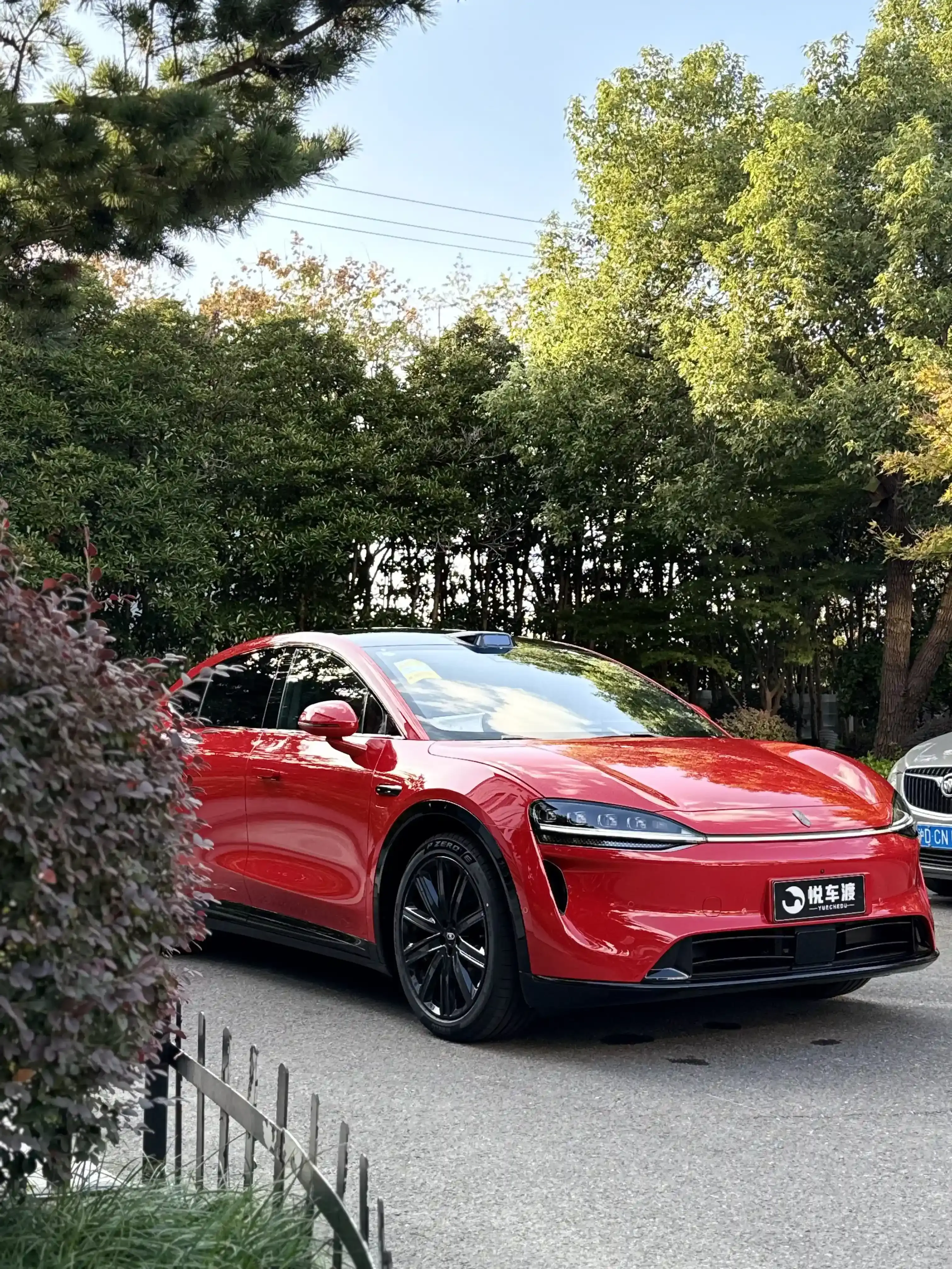 上海智界智界R7智界R7车衣+玻璃膜施工实拍图片1,悦车渡专业汽车改装升级,官方质保正品溯源
