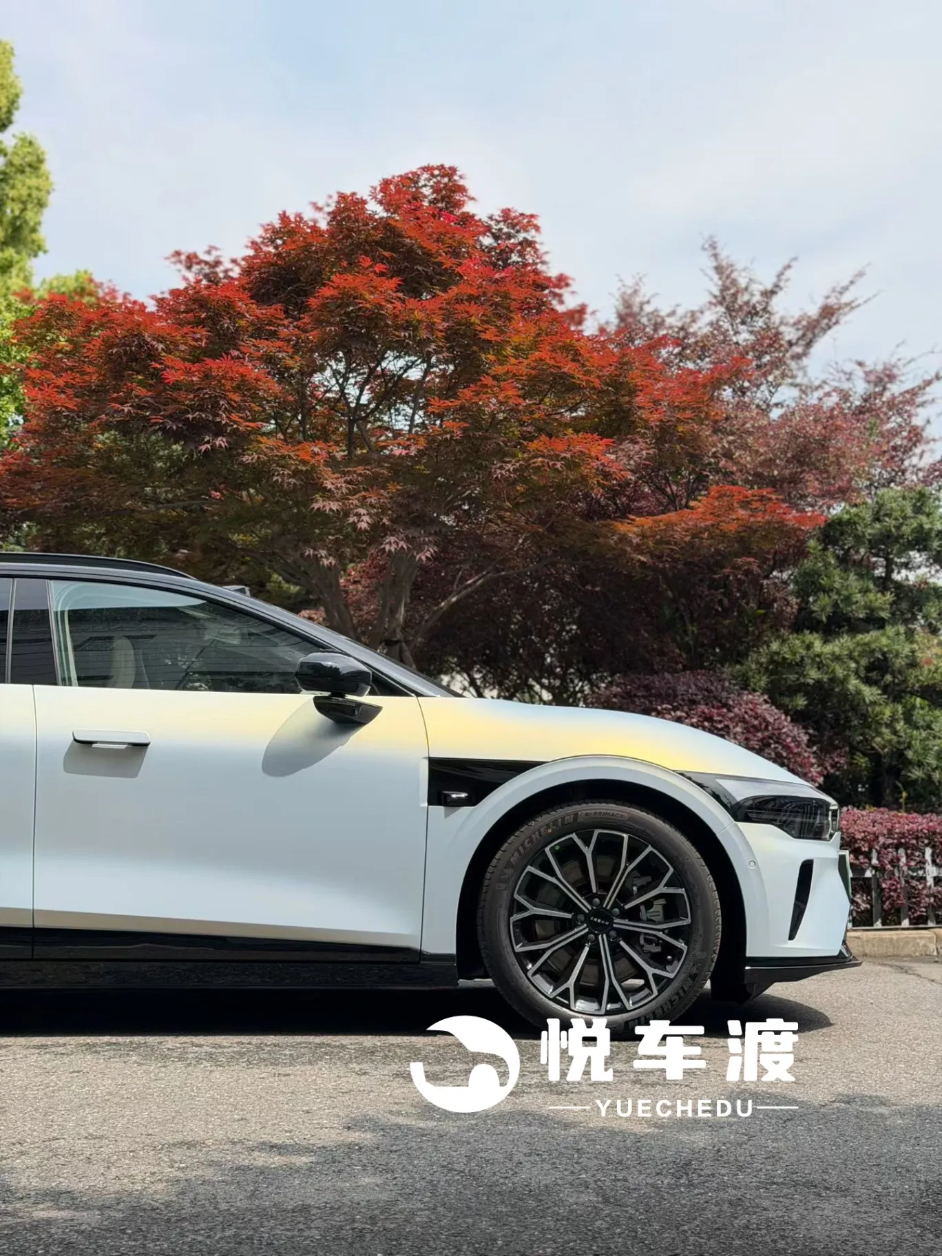 上海极氪极氪007GT极氪007GT改色:远峰蓝魅金,听着就很亮的感觉施工实拍图片1,悦车渡专业汽车改装升级,官方质保正品溯源
