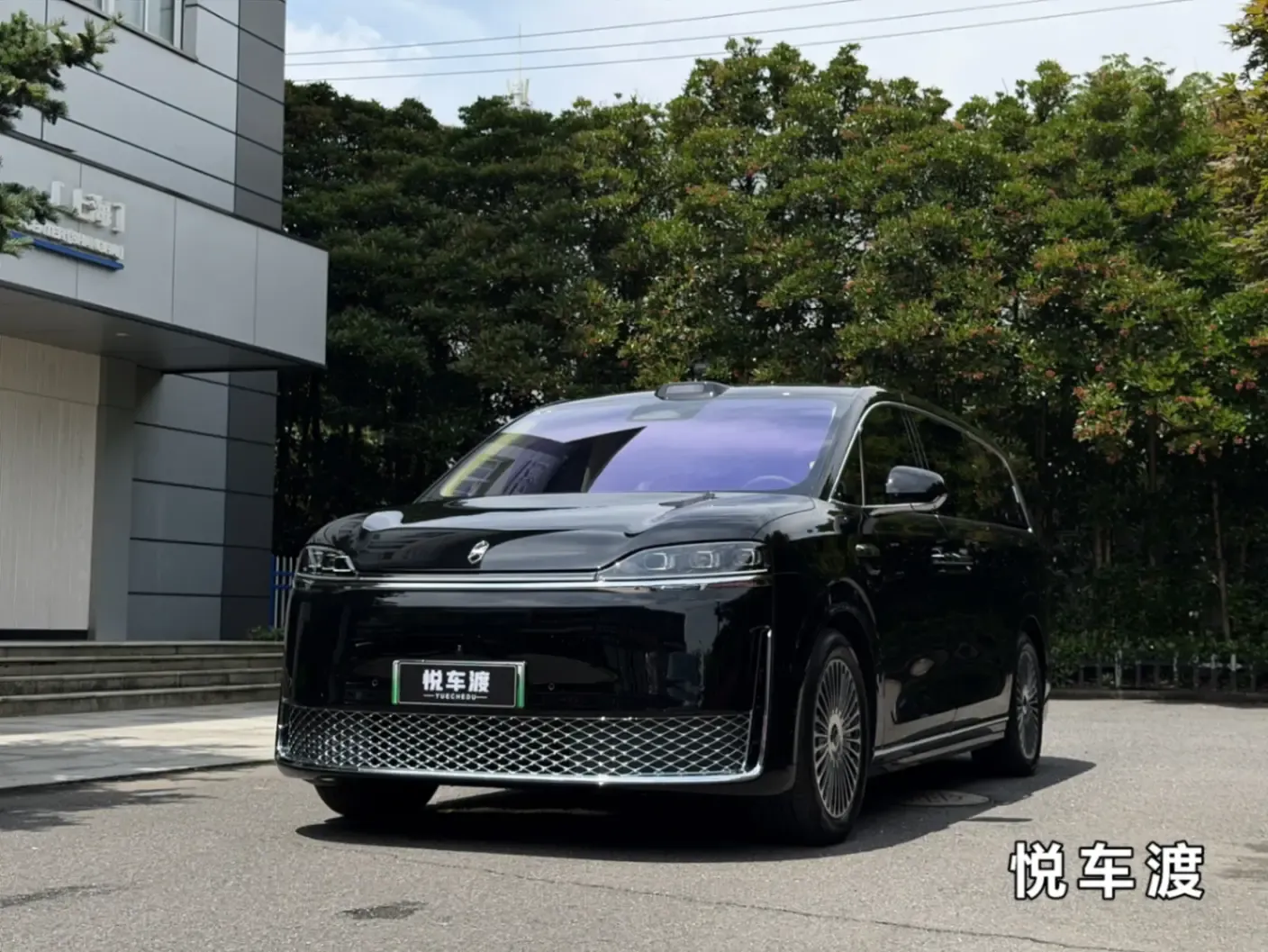 上海浦东智界智界V9智界V9八款配色地板上车实拍合集｜真实装车效果参考施工实拍图片1，悦车渡专业汽车改装升级，官方质保正品溯源